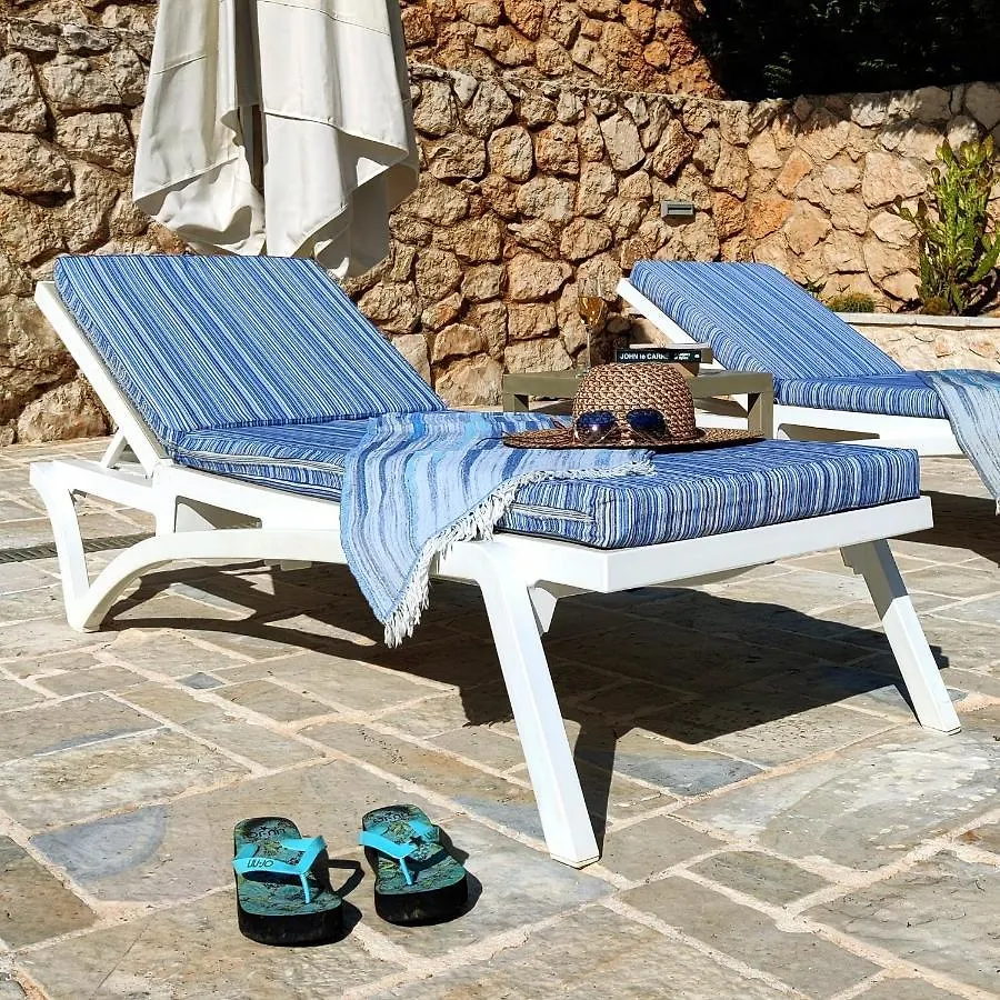 Villa Iremia Des Vacances Waouw En Toute Serenite! Chaliotata Grekland